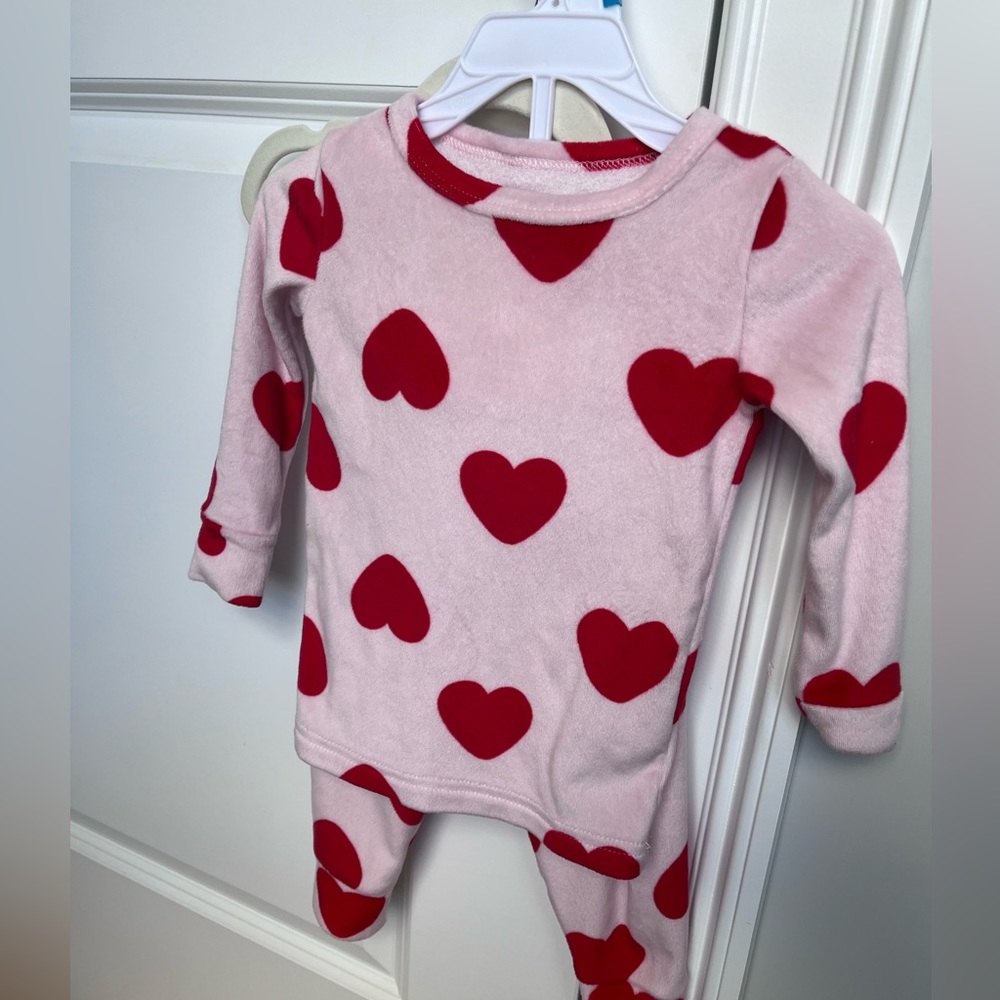 Baby girl’s pajamas